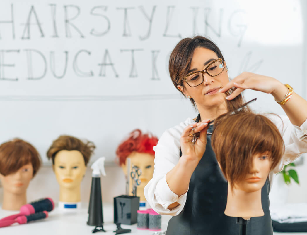 Aura Beauty & Academy